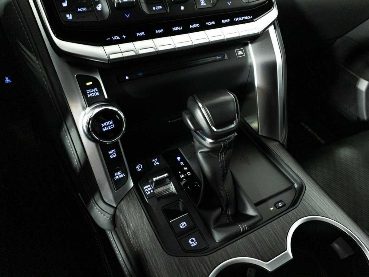 Купить Toyota Land Cruiser с пробегом. Фото: #26