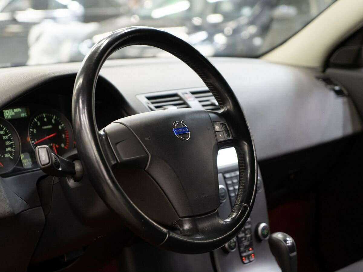 Купить Volvo C30 с пробегом. Фото: #4