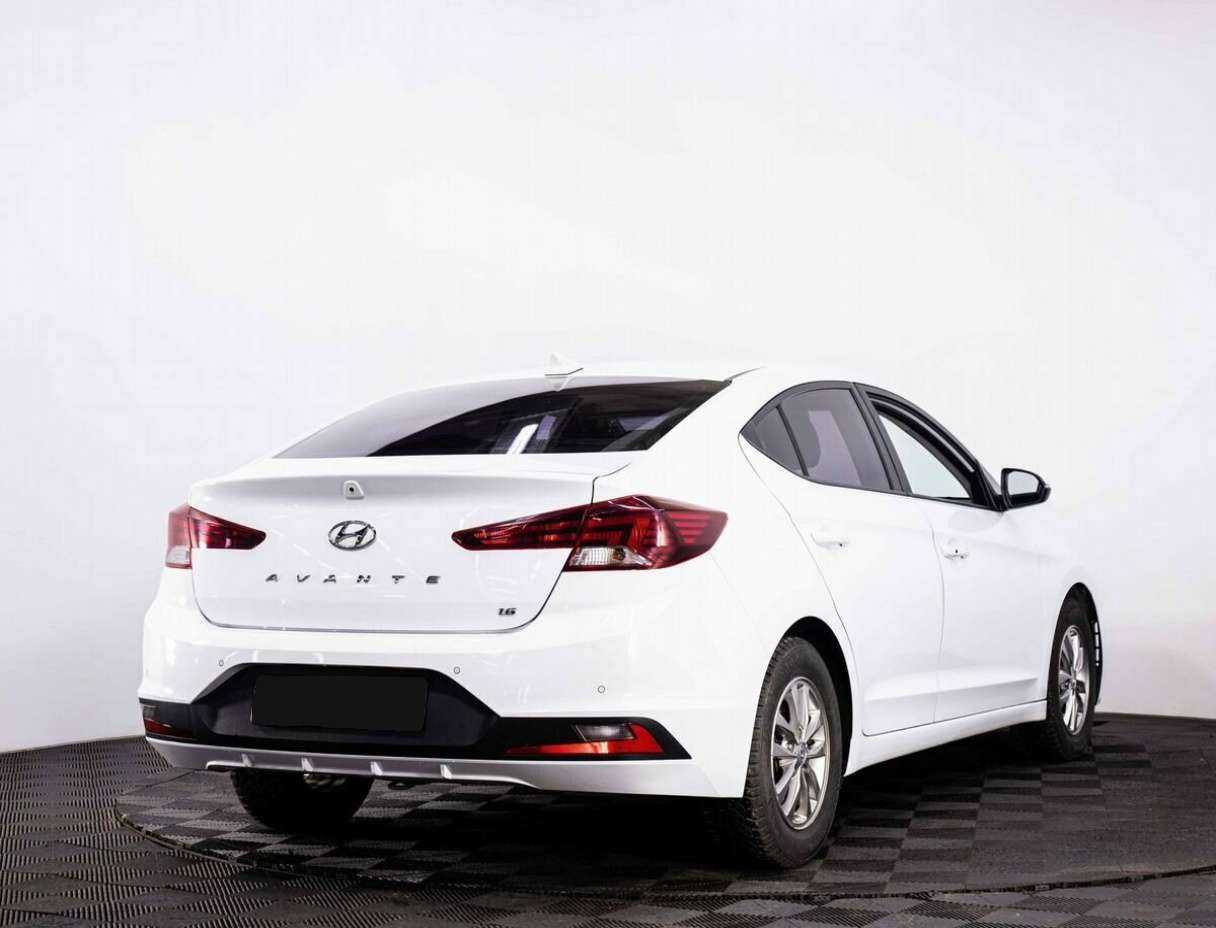 Купить Hyundai Avante с пробегом. Фото: #5
