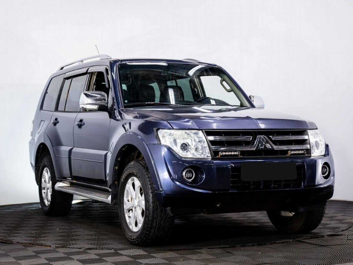 Купить Mitsubishi Pajero с пробегом. Фото: #2