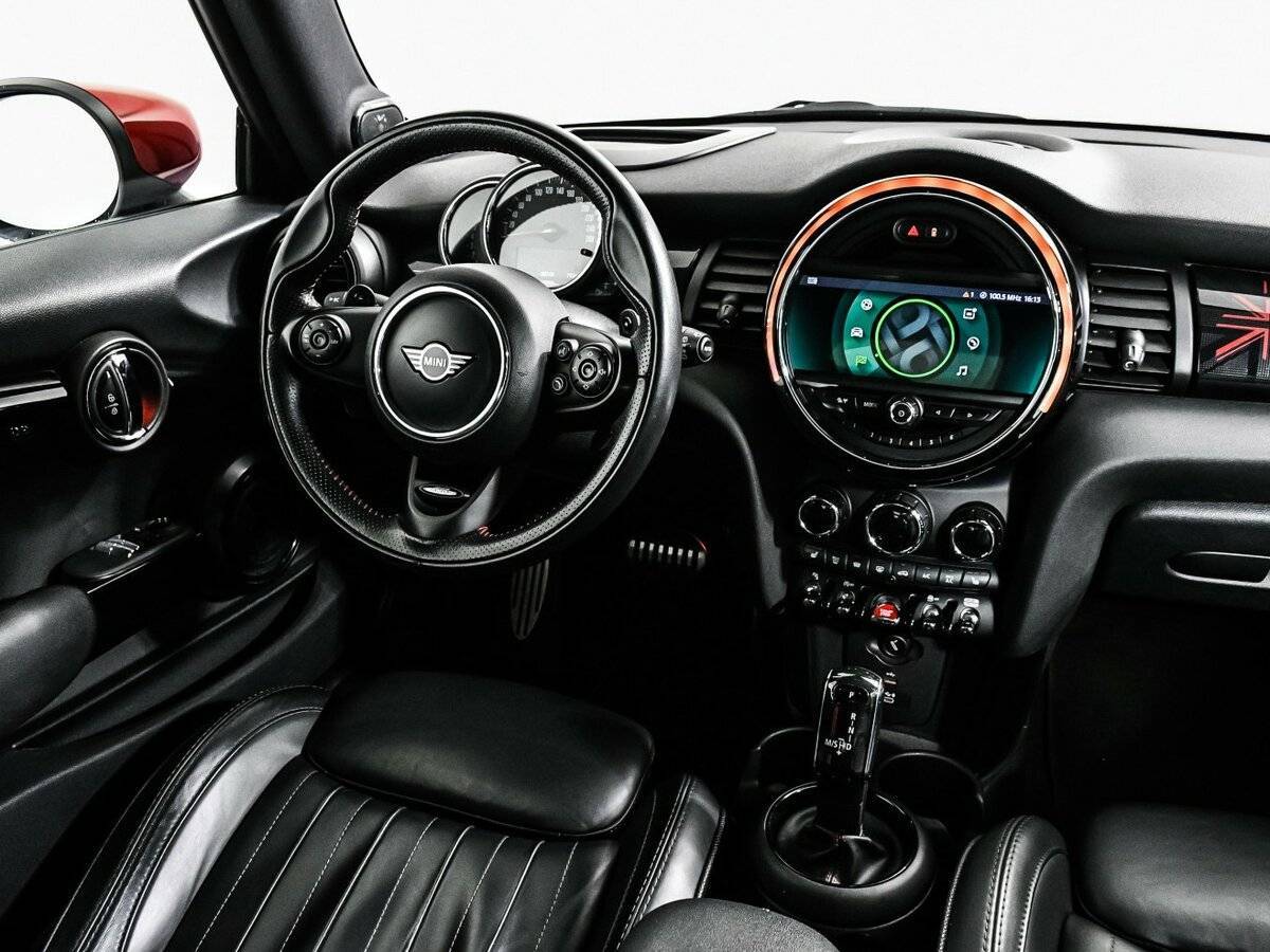 Купить Mini Hatch с пробегом. Фото: #8