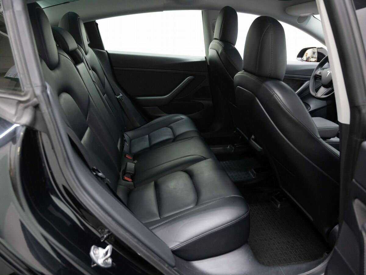 Купить Tesla Model 3 с пробегом. Фото: #9