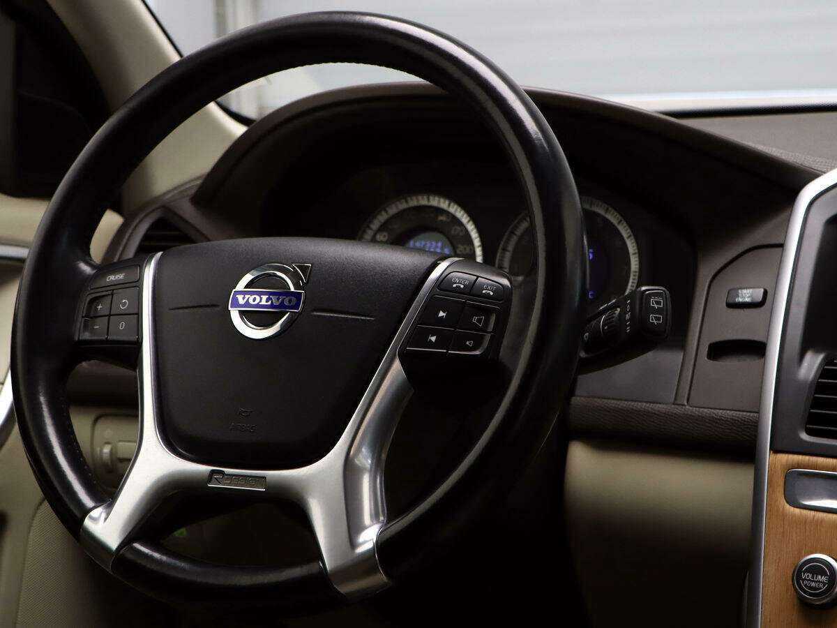Купить Volvo XC60 с пробегом. Фото: #11