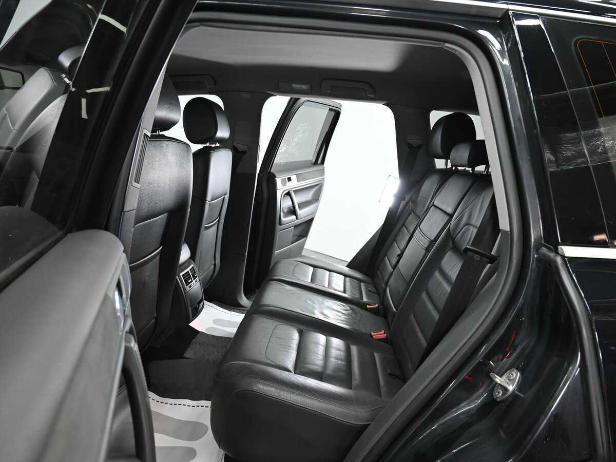 Купить Volkswagen Touareg с пробегом. Фото: #15