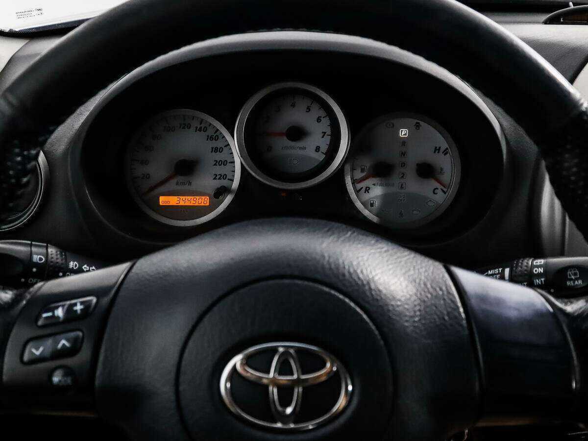 Купить Toyota RAV4 с пробегом. Фото: #14