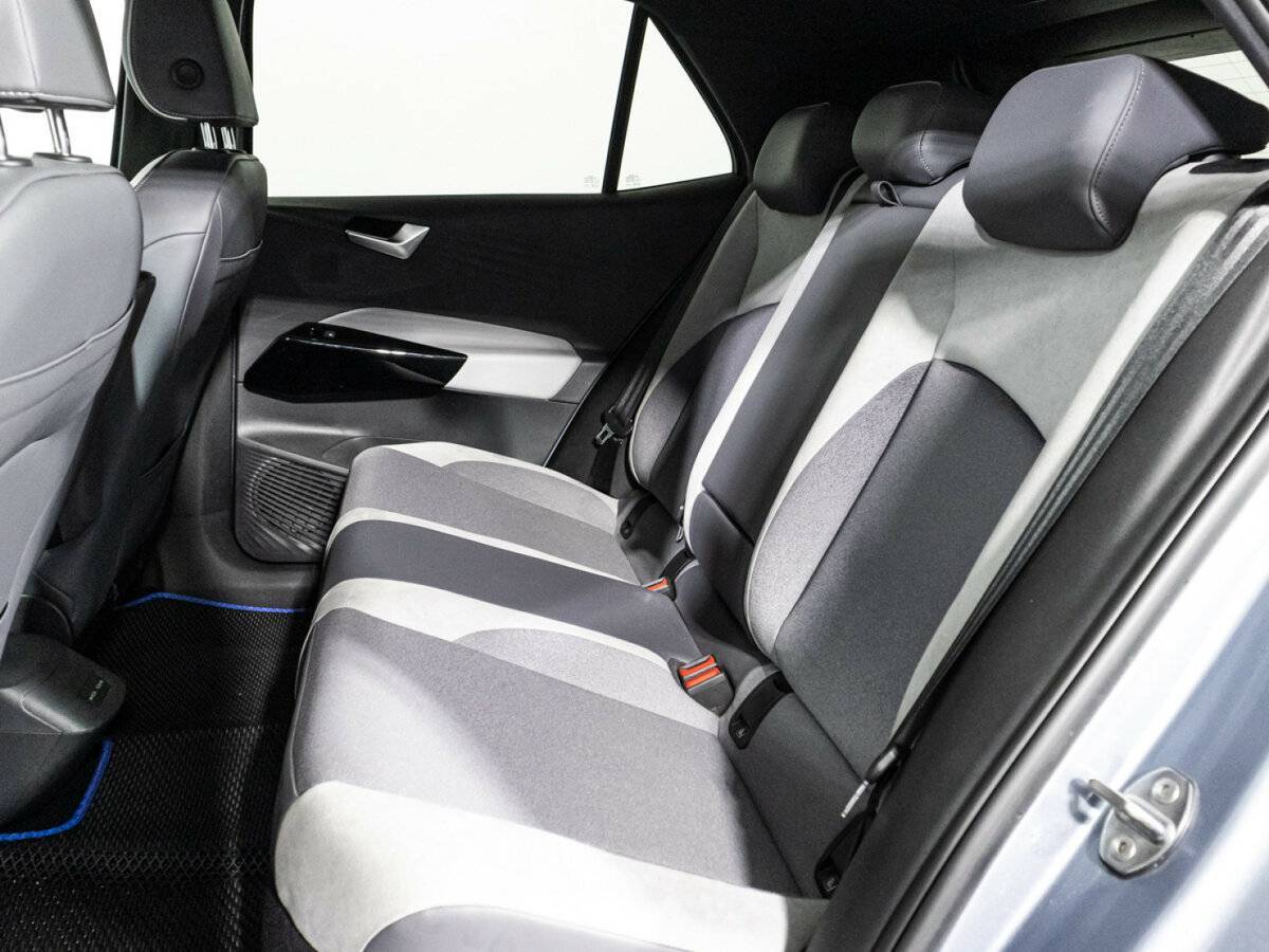 Купить Volkswagen ID.3 с пробегом. Фото: #9