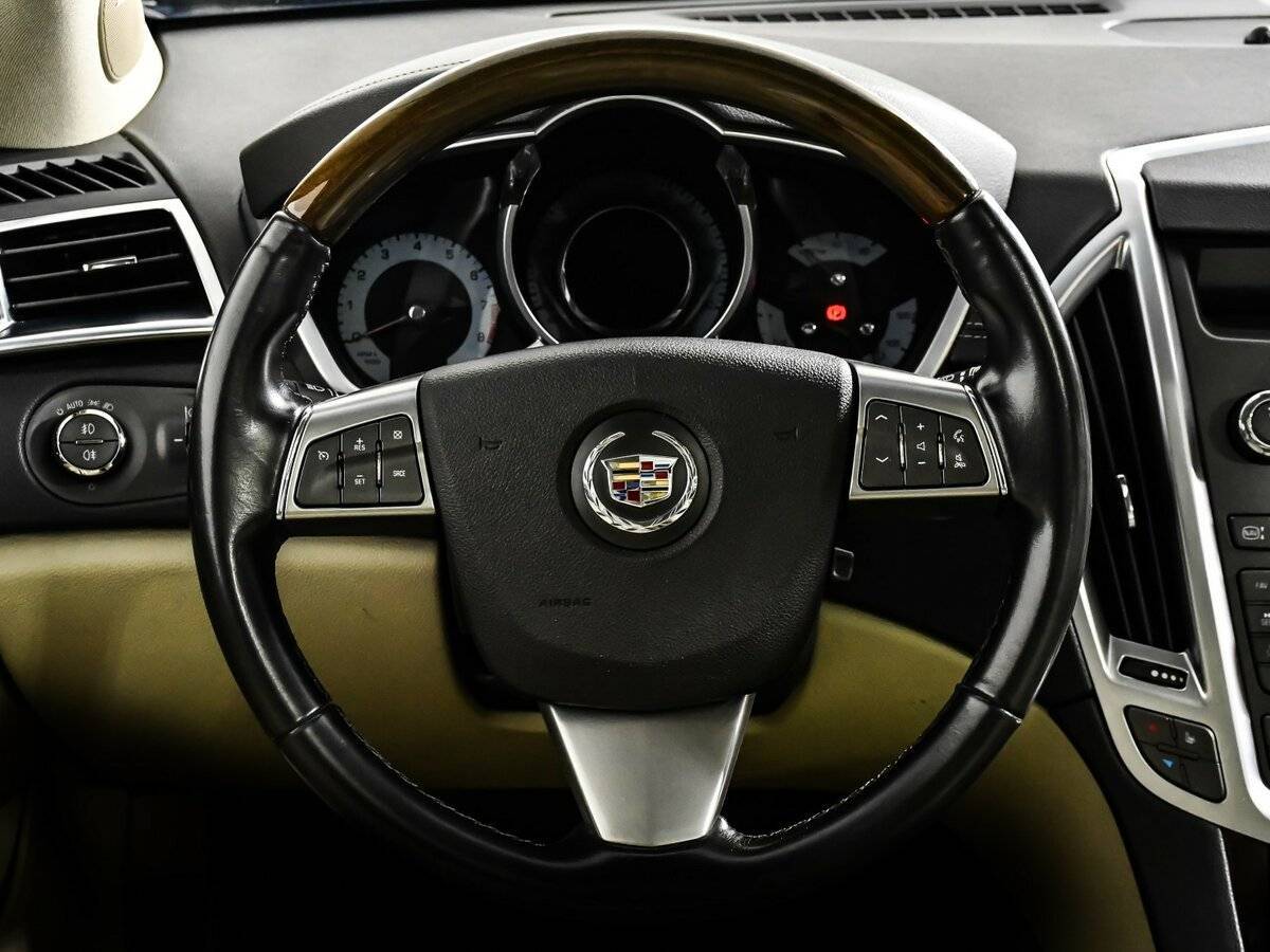 Купить Cadillac SRX с пробегом. Фото: #11
