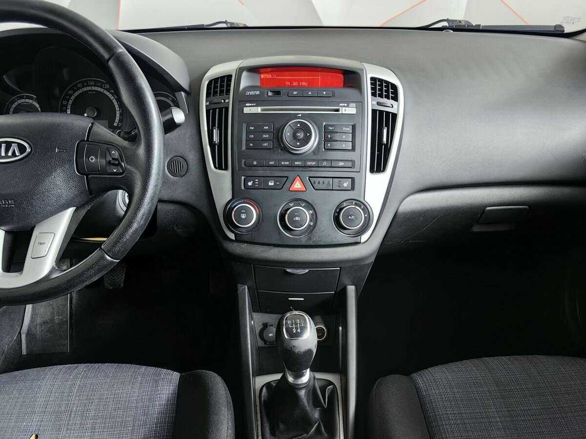 Купить Kia Ceed с пробегом. Фото: #10