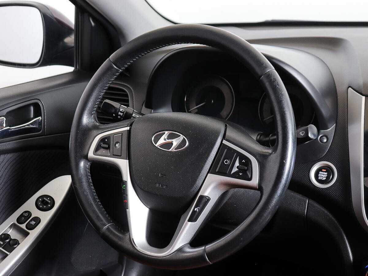 Купить Hyundai Solaris с пробегом. Фото: #12
