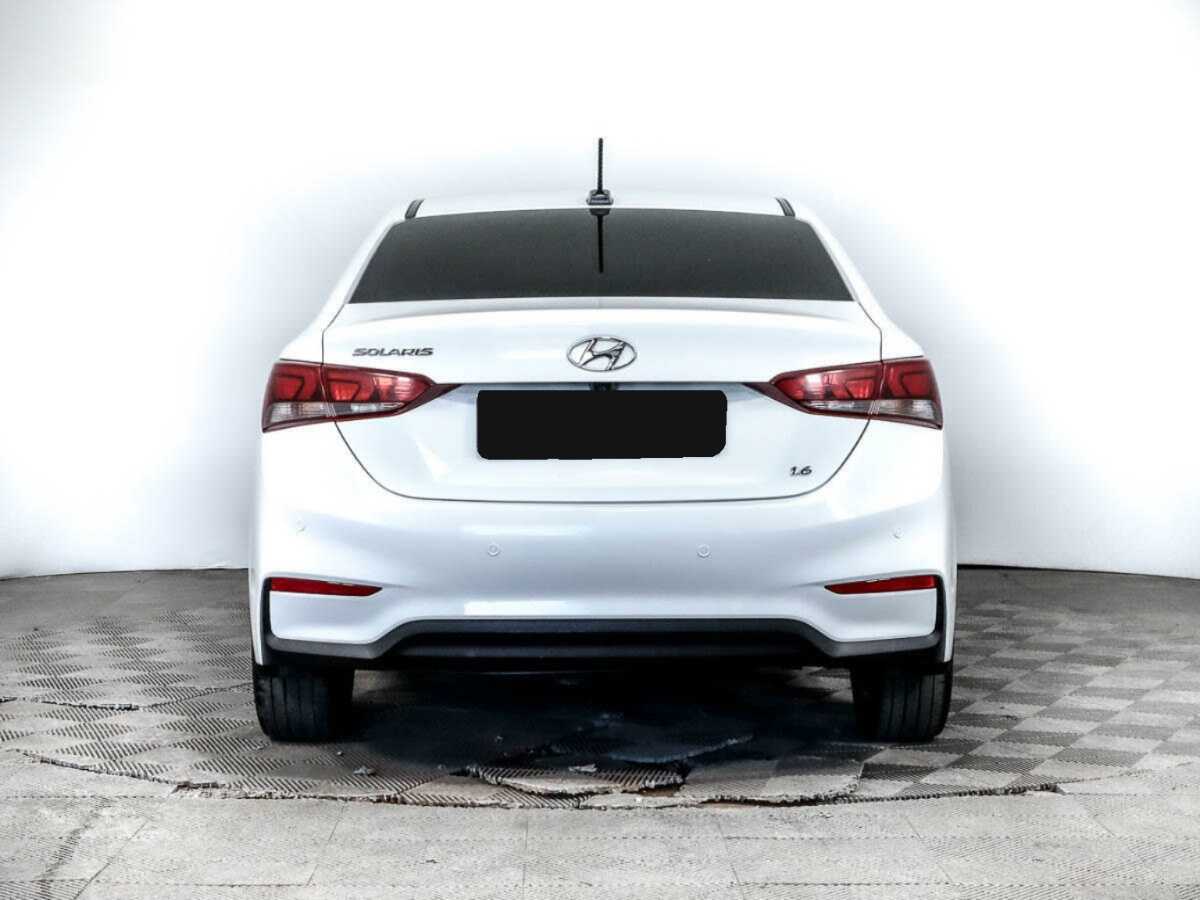 Купить Hyundai Solaris с пробегом. Фото: #4