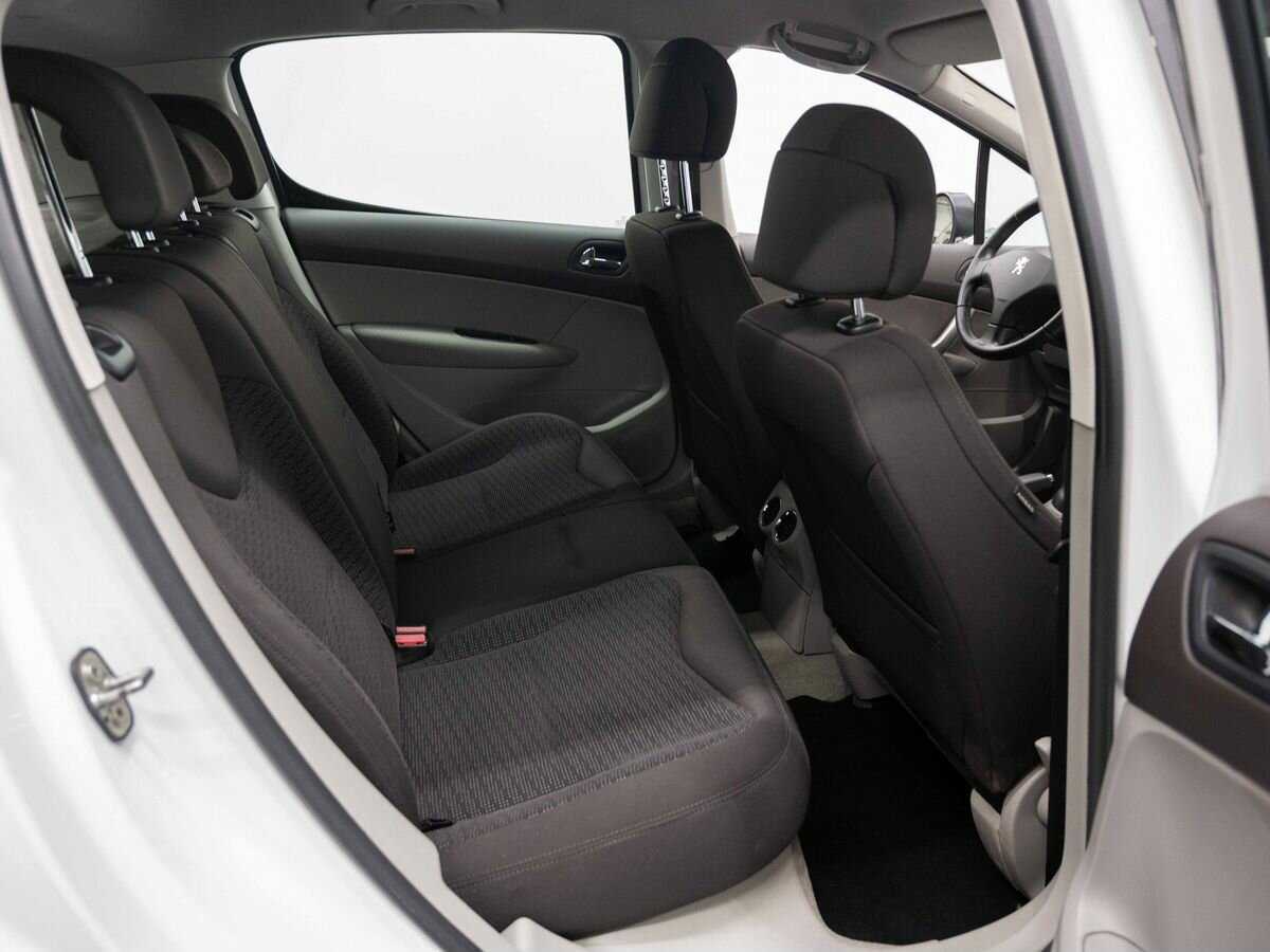 Купить Peugeot 308 с пробегом. Фото: #9
