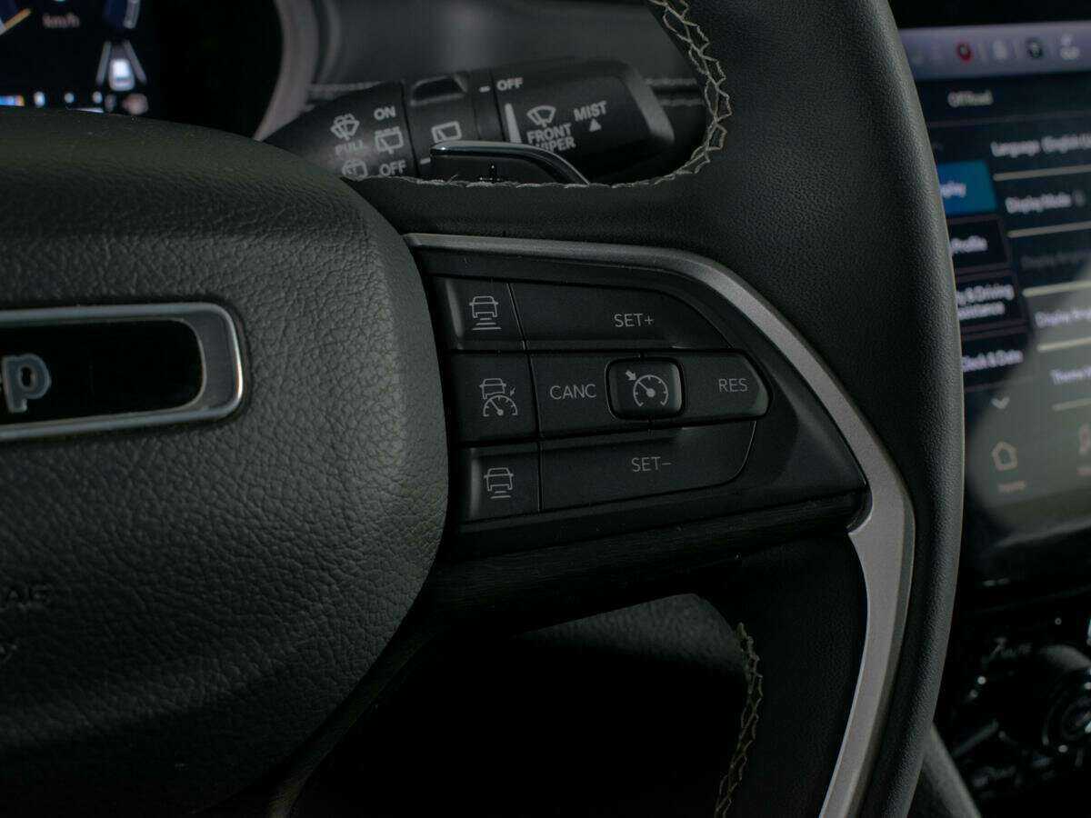 Купить Jeep Grand Cherokee с пробегом. Фото: #18