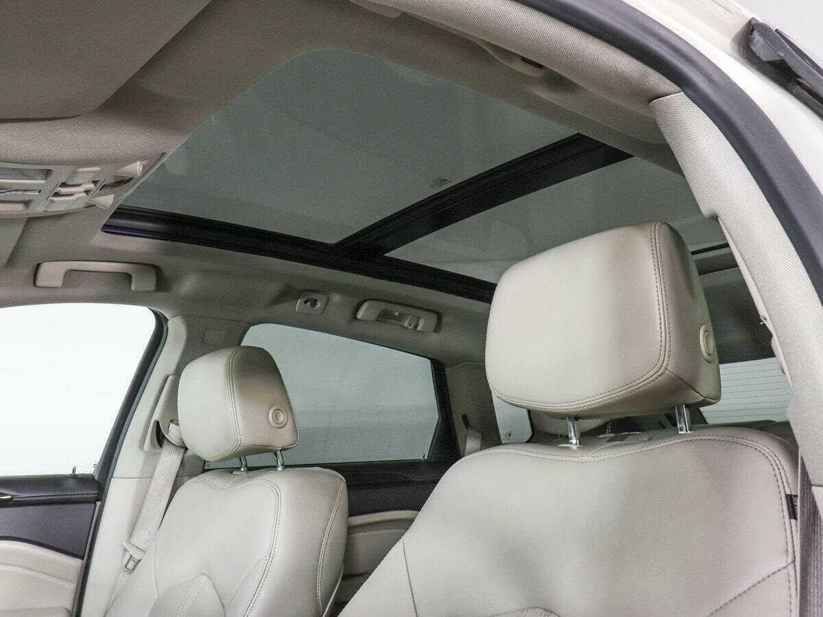 Купить Cadillac SRX с пробегом. Фото: #12
