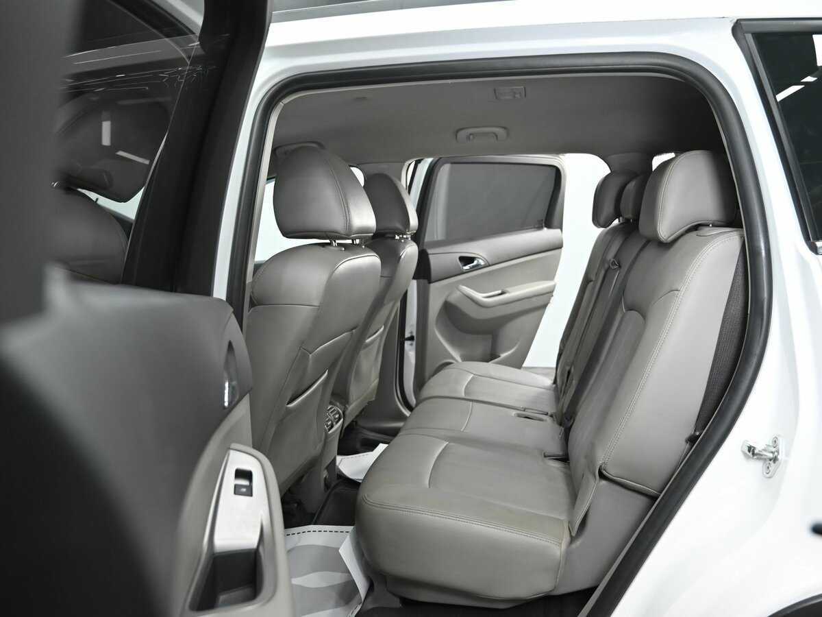 Купить Chevrolet Orlando с пробегом. Фото: #13