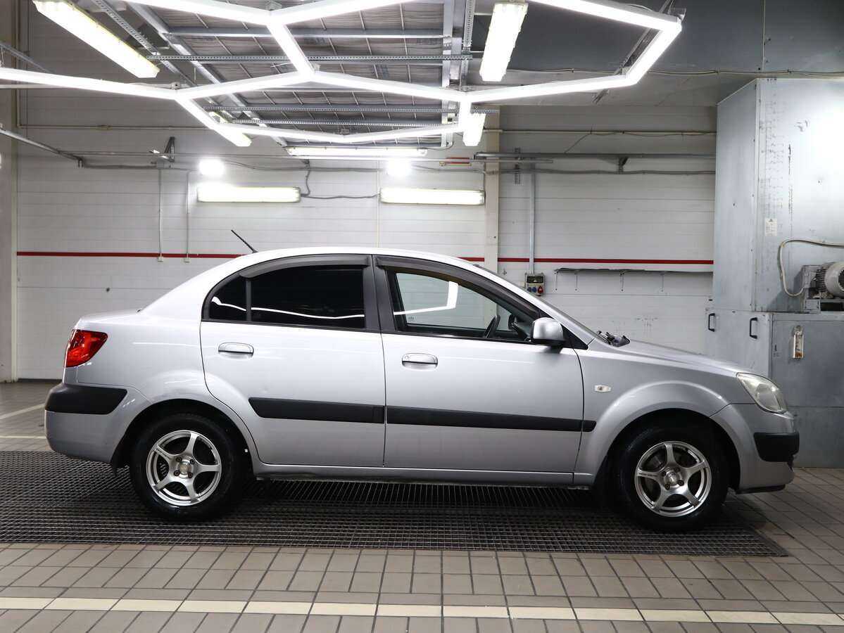 Купить Kia Rio с пробегом. Фото: #2