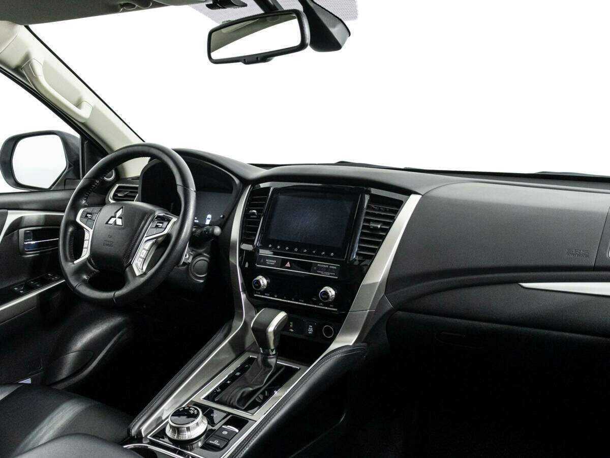 Купить Mitsubishi Pajero Sport с пробегом. Фото: #8