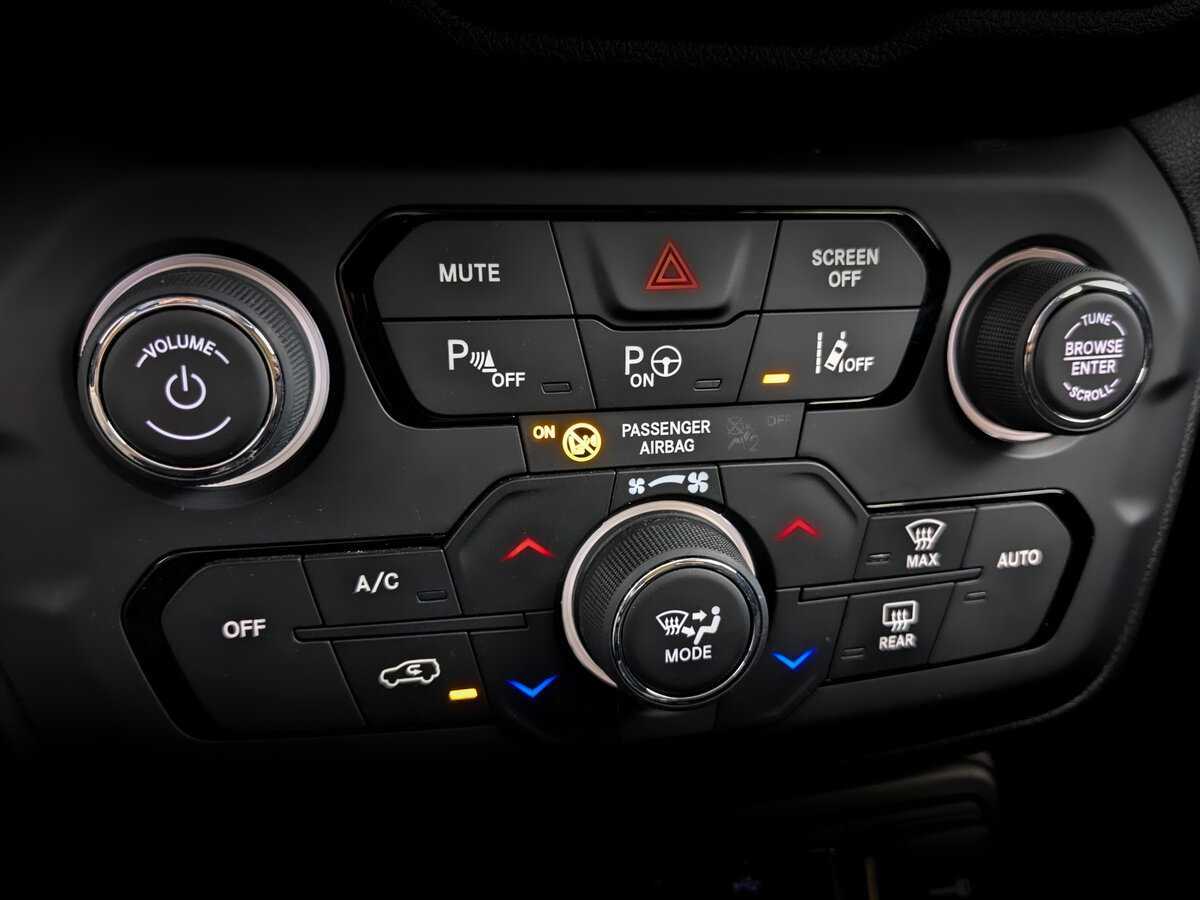 Купить Jeep Renegade с пробегом. Фото: #23