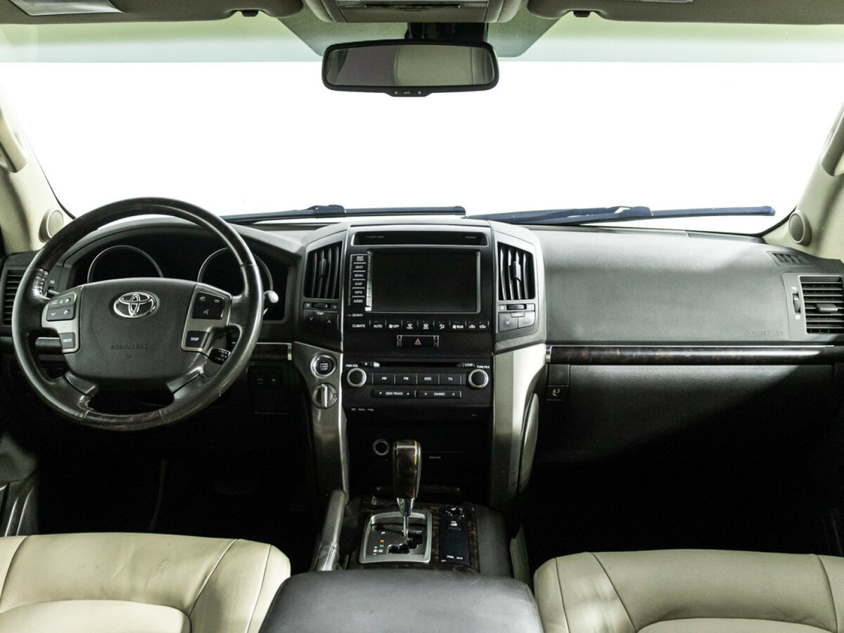 Купить Toyota Land Cruiser с пробегом. Фото: #10