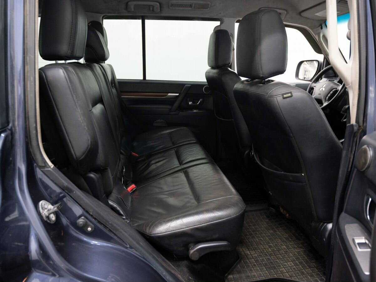 Купить Mitsubishi Pajero с пробегом. Фото: #9