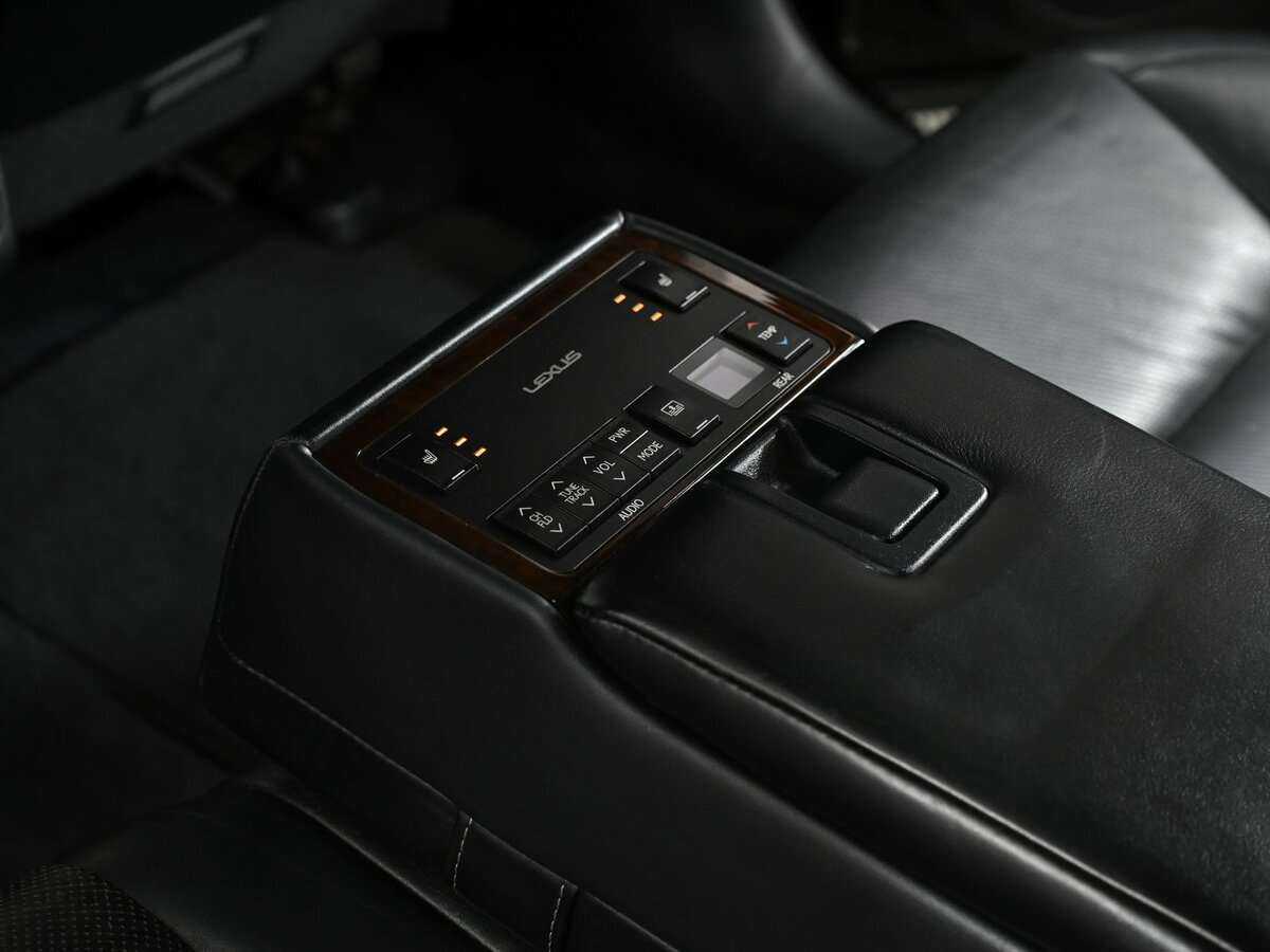 Купить Lexus ES с пробегом. Фото: #17