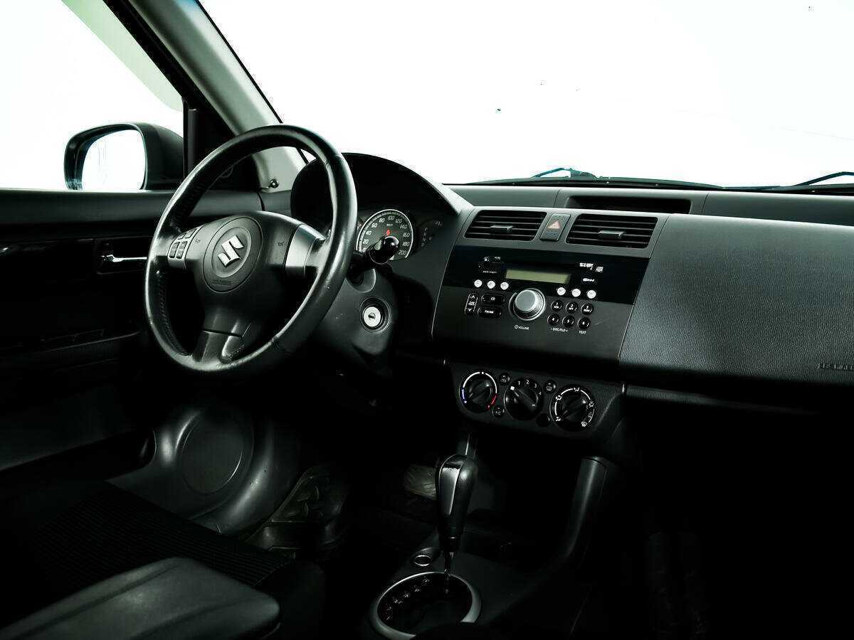 Купить Suzuki Swift с пробегом. Фото: #9