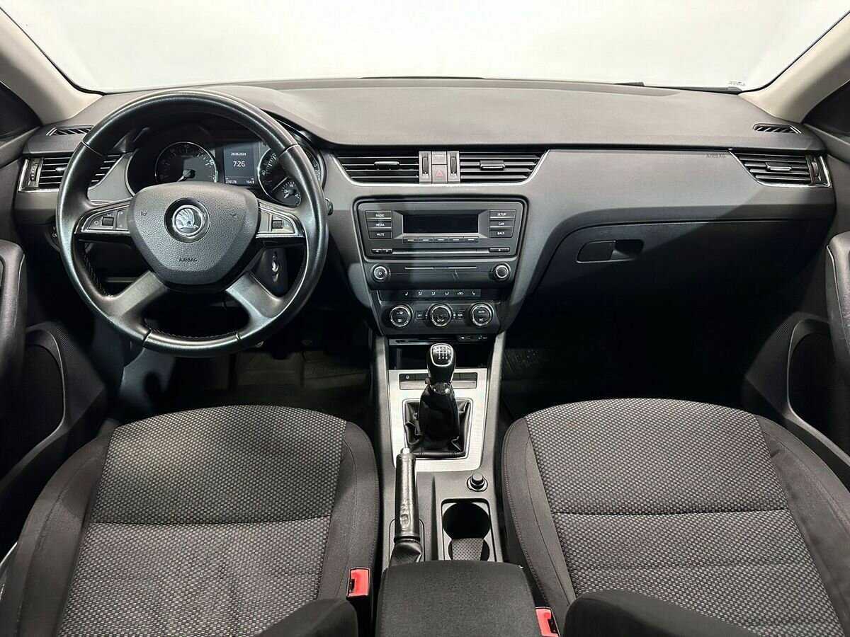Купить Skoda Octavia с пробегом. Фото: #7
