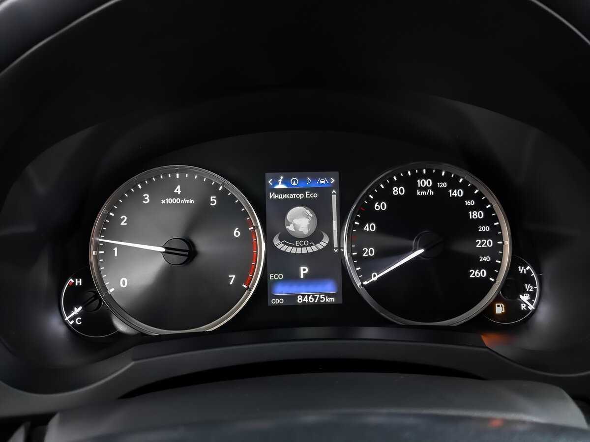 Купить Lexus IS с пробегом. Фото: #11