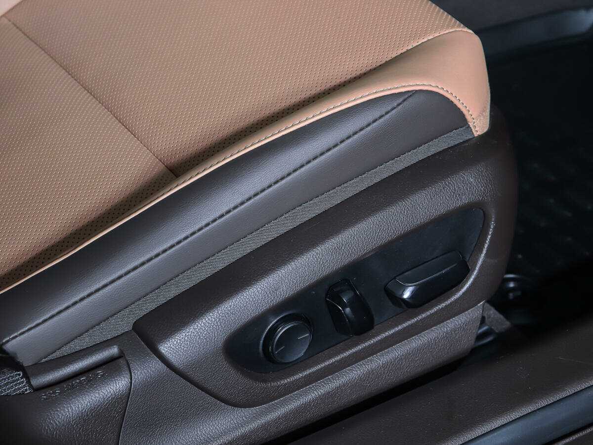 Купить Lexus ES с пробегом. Фото: #16