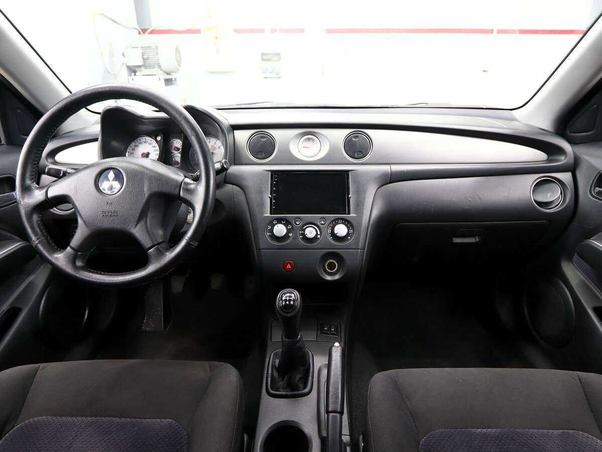 Купить Mitsubishi Outlander с пробегом. Фото: #14