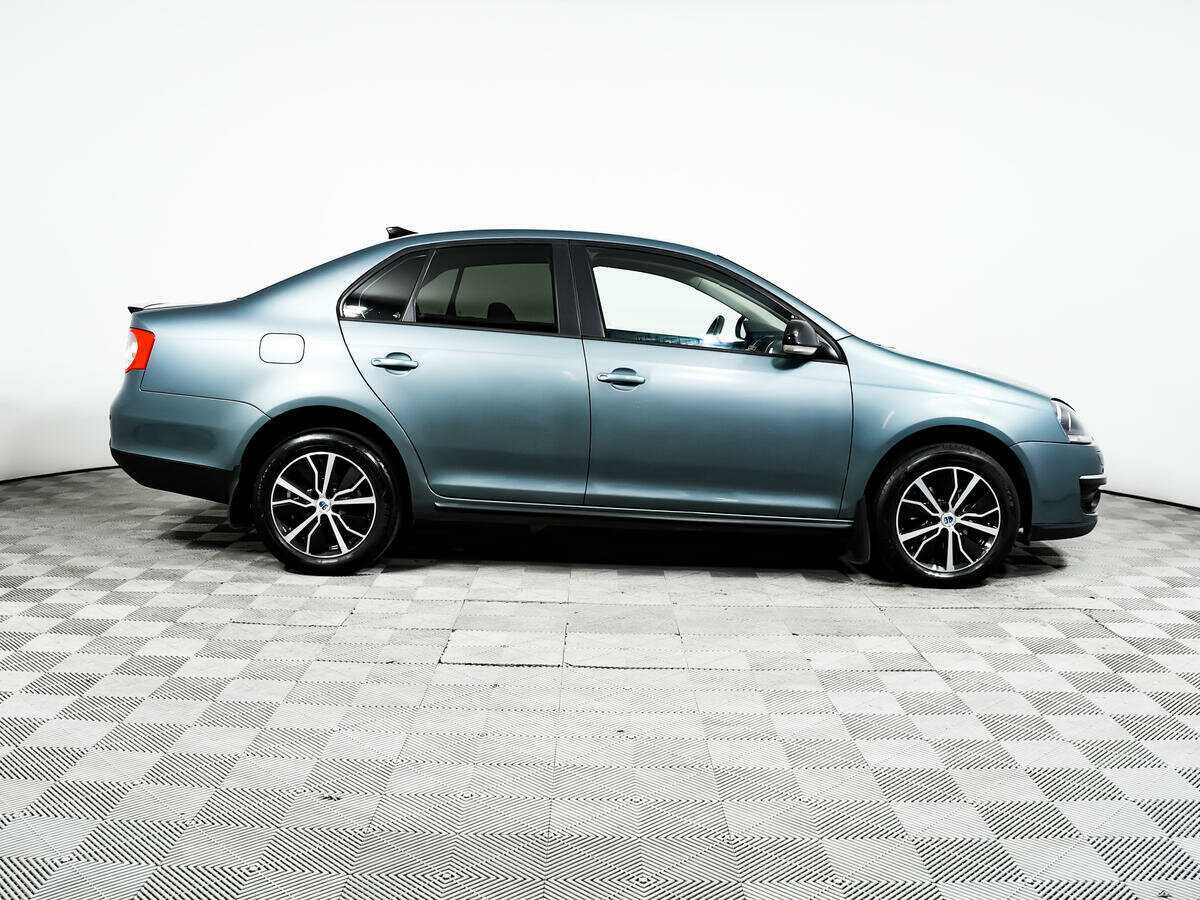 Купить Volkswagen Jetta с пробегом. Фото: #3