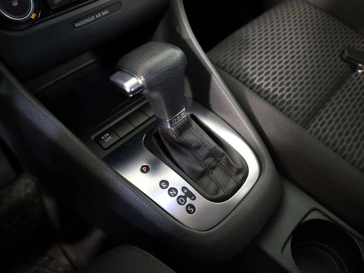 Купить Volkswagen Golf с пробегом. Фото: #8