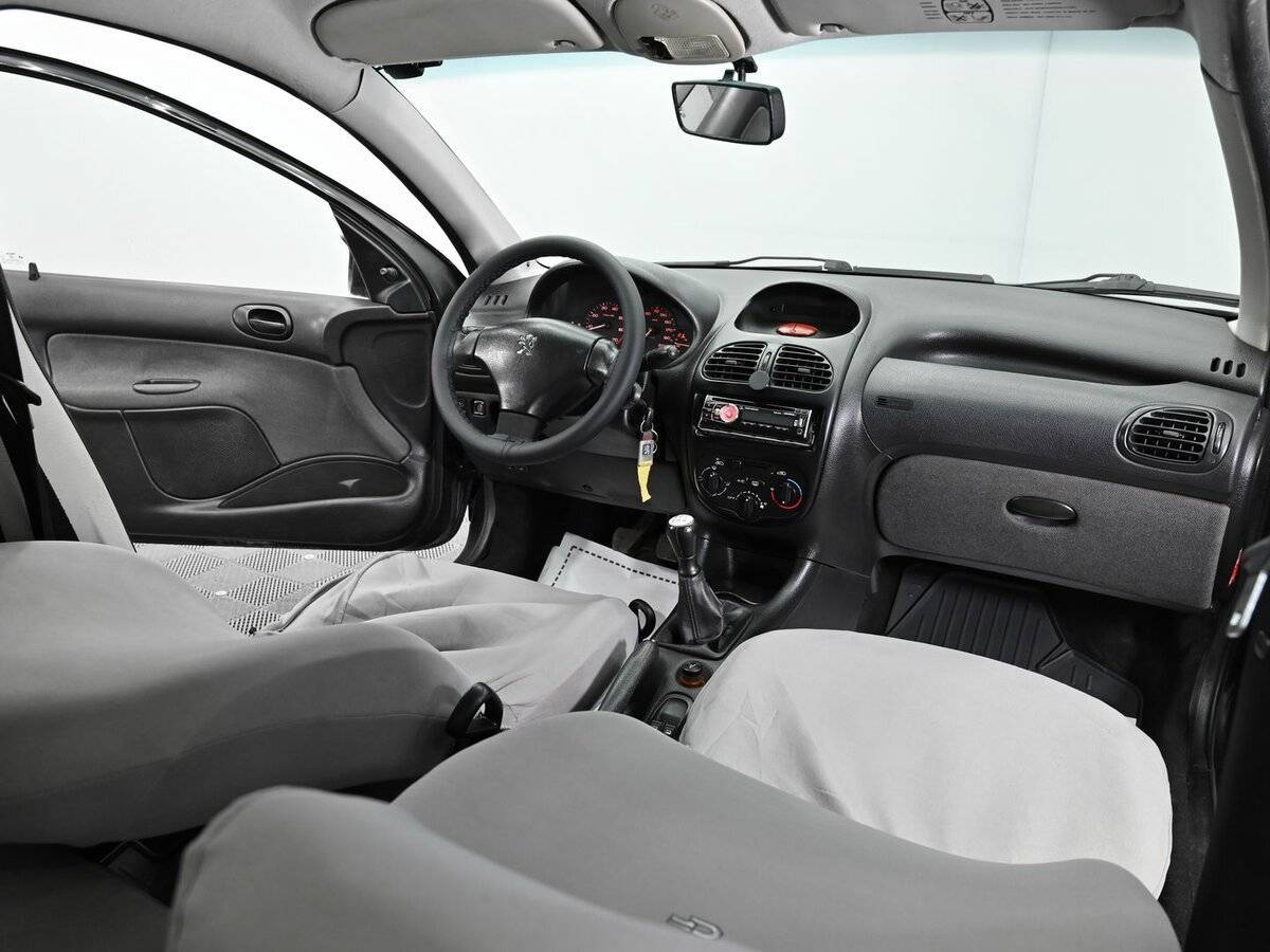 Купить Peugeot 206 с пробегом. Фото: #10