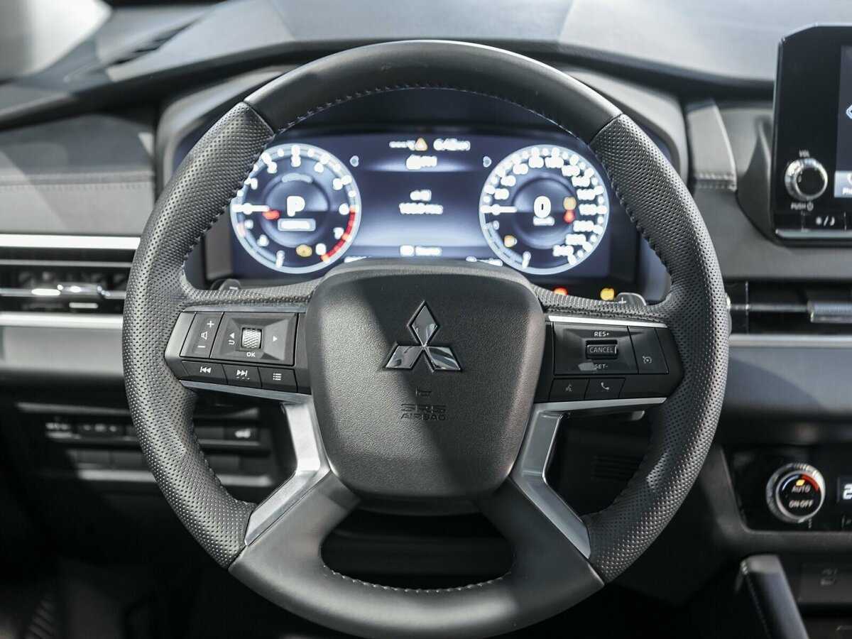 Купить Mitsubishi Outlander с пробегом. Фото: #17