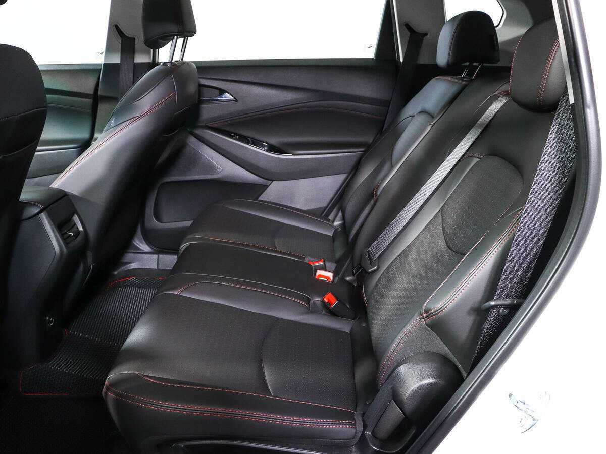 Купить Chevrolet Orlando с пробегом. Фото: #7