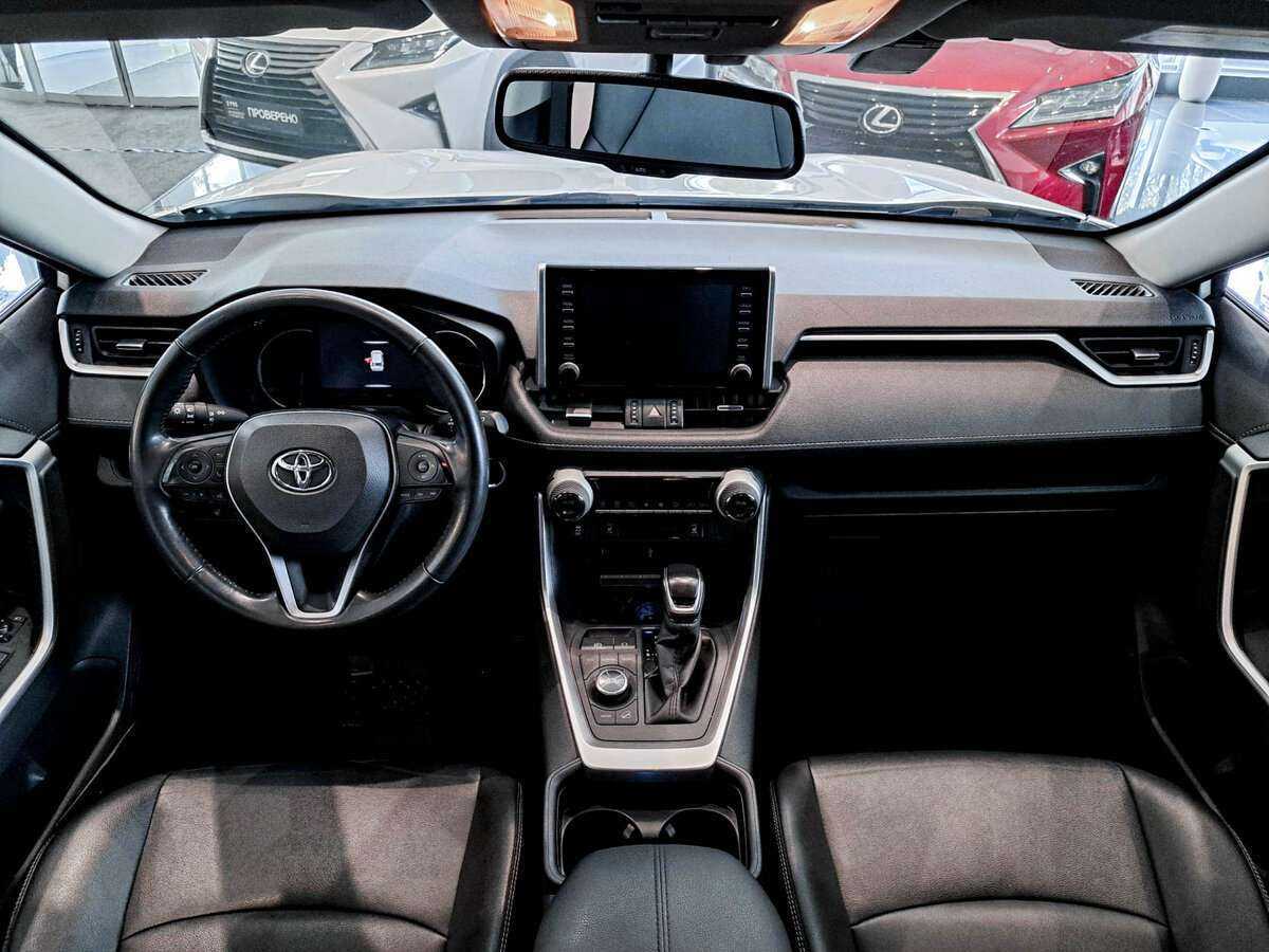 Купить Toyota RAV4 с пробегом. Фото: #11