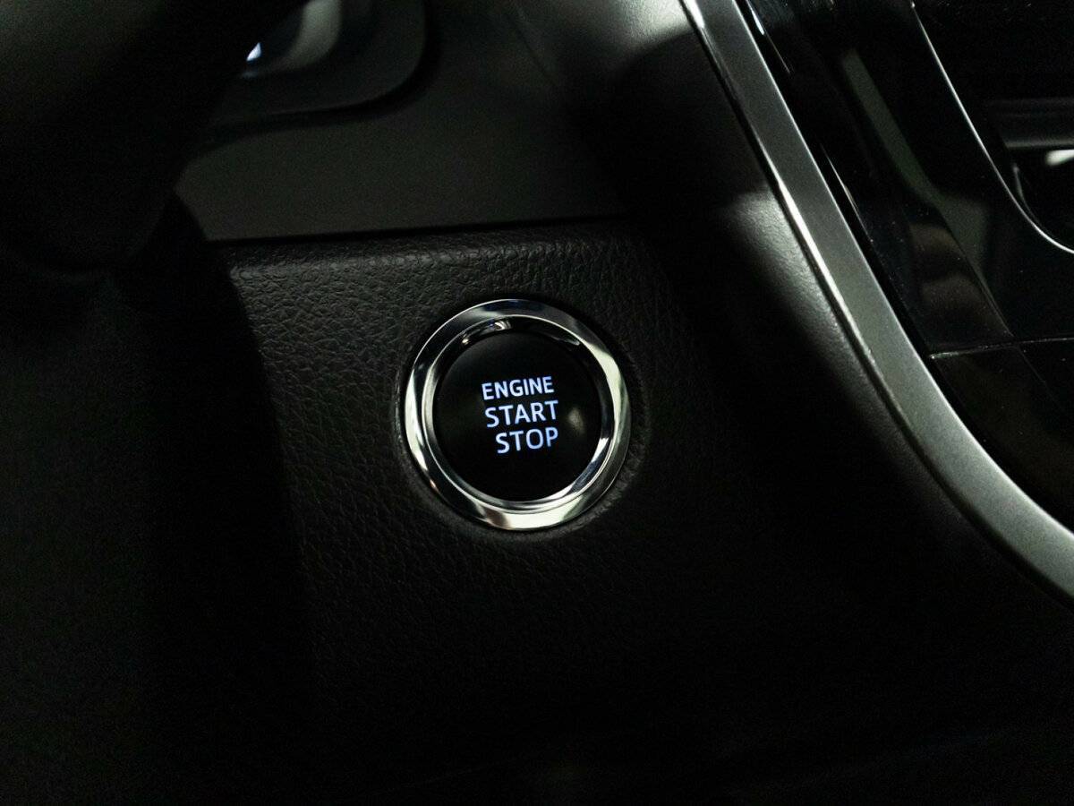 Купить Toyota Camry с пробегом. Фото: #19