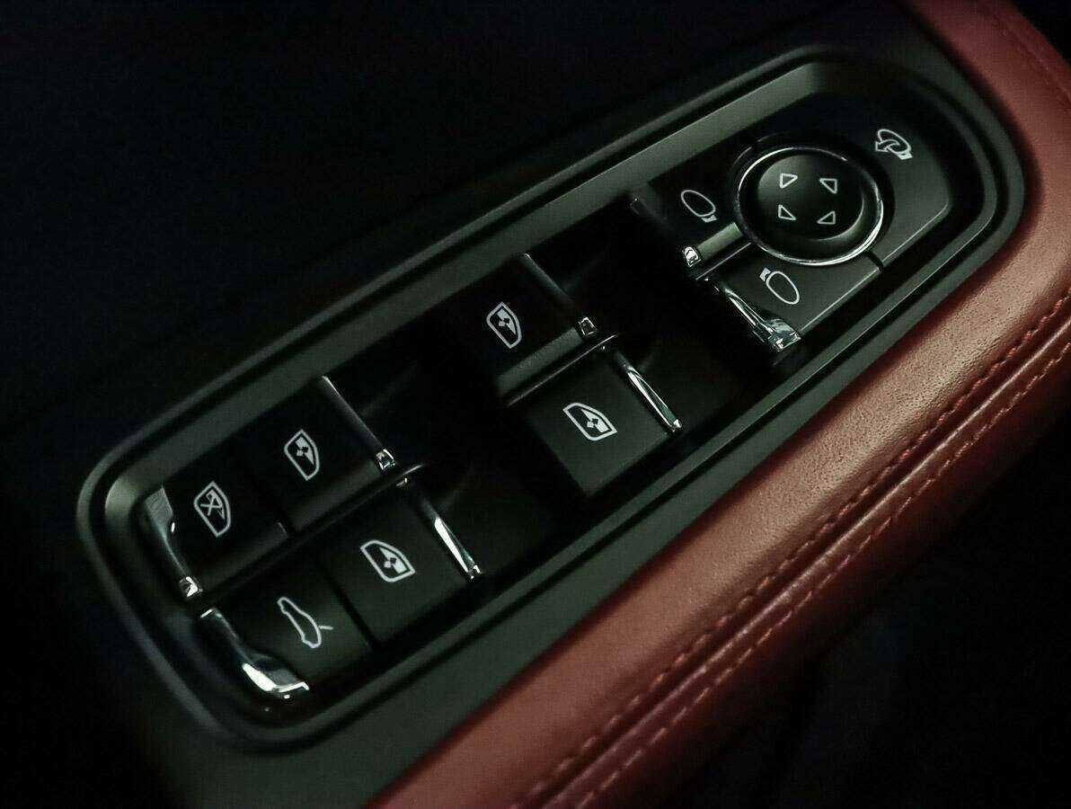 Купить Porsche Macan с пробегом. Фото: #15