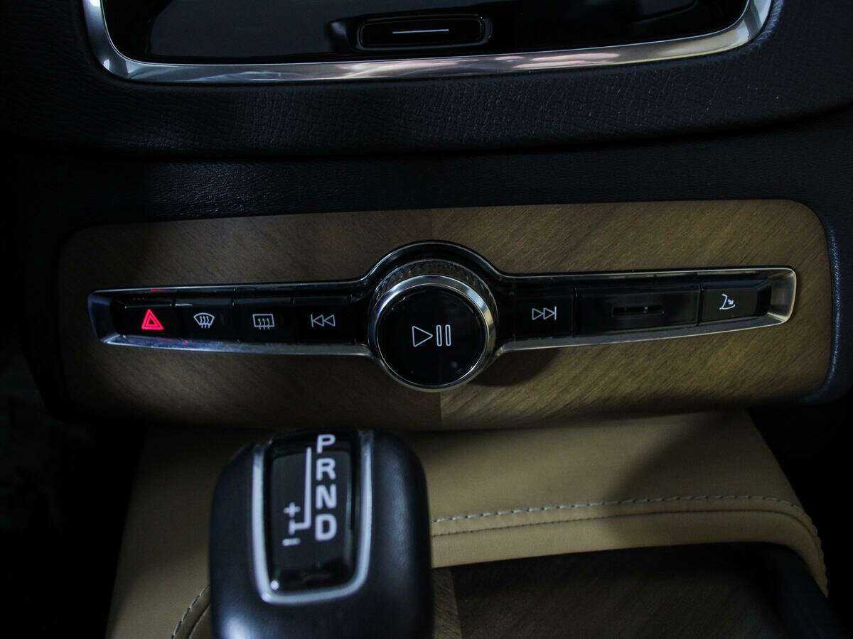 Купить Volvo XC90 с пробегом. Фото: #16