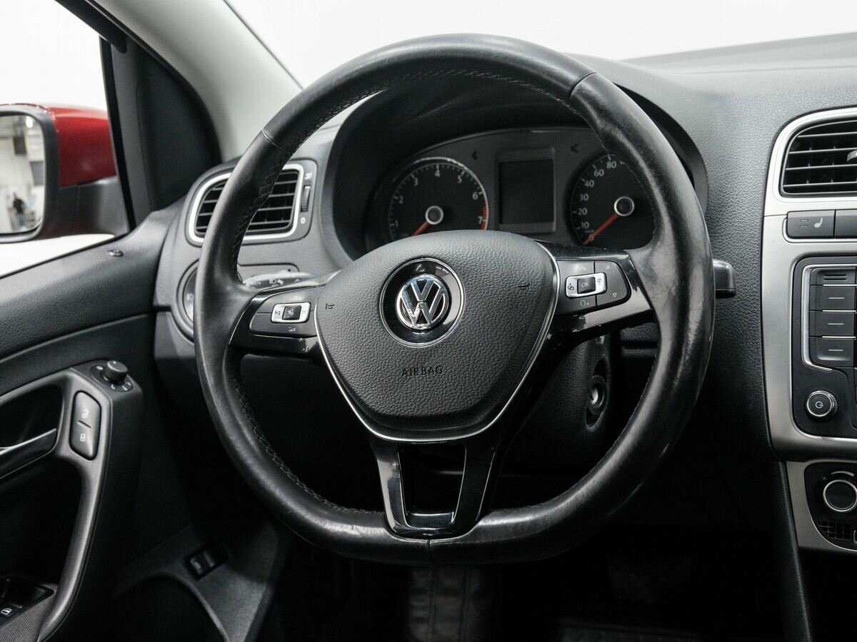 Купить Volkswagen Polo с пробегом. Фото: #8