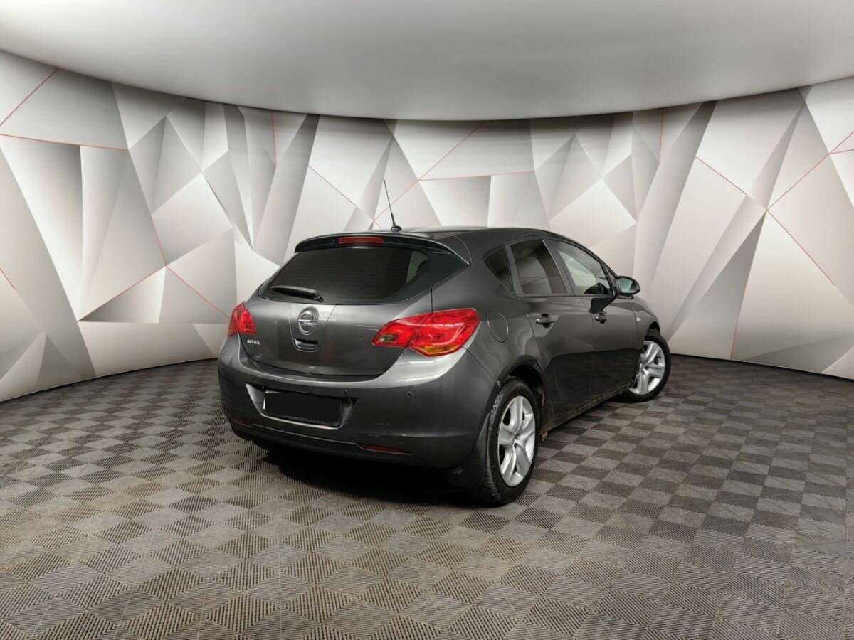 Купить Opel Astra с пробегом. Фото: #1