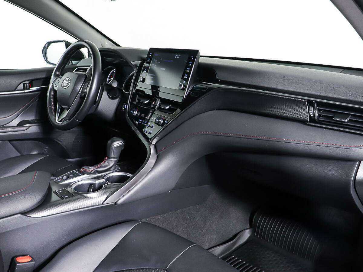 Купить Toyota Camry с пробегом. Фото: #7
