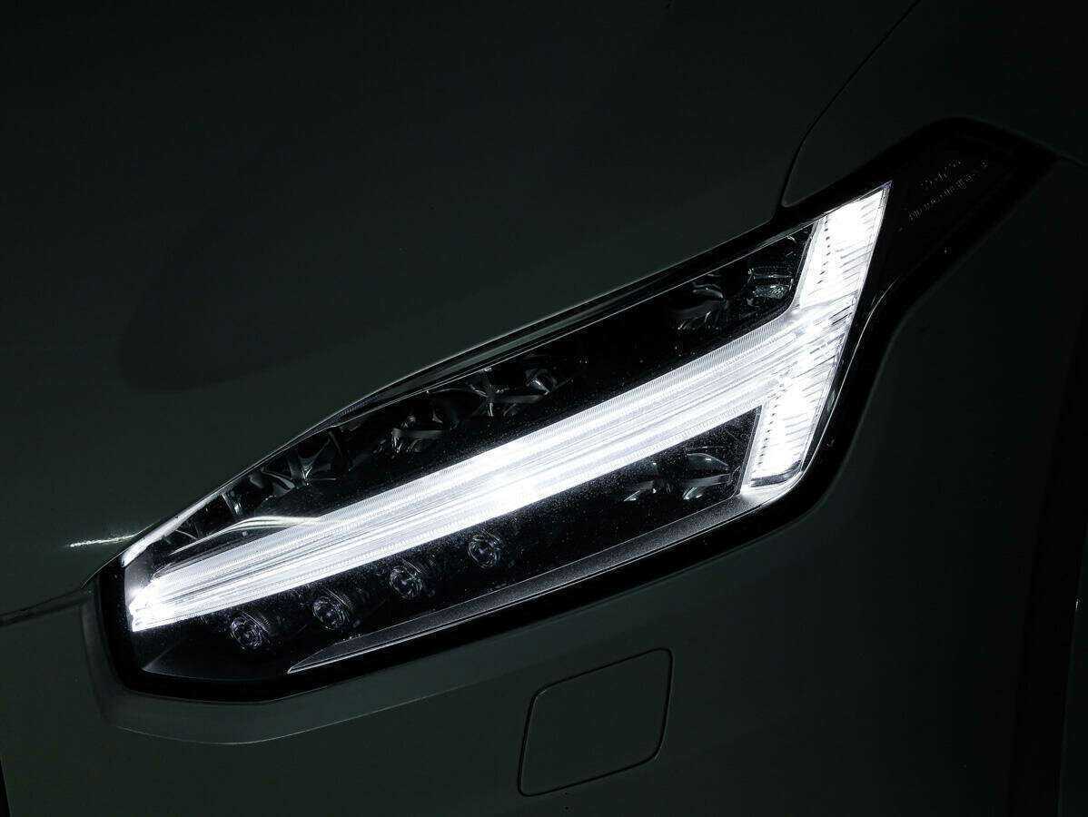 Купить Volvo XC90 с пробегом. Фото: #27