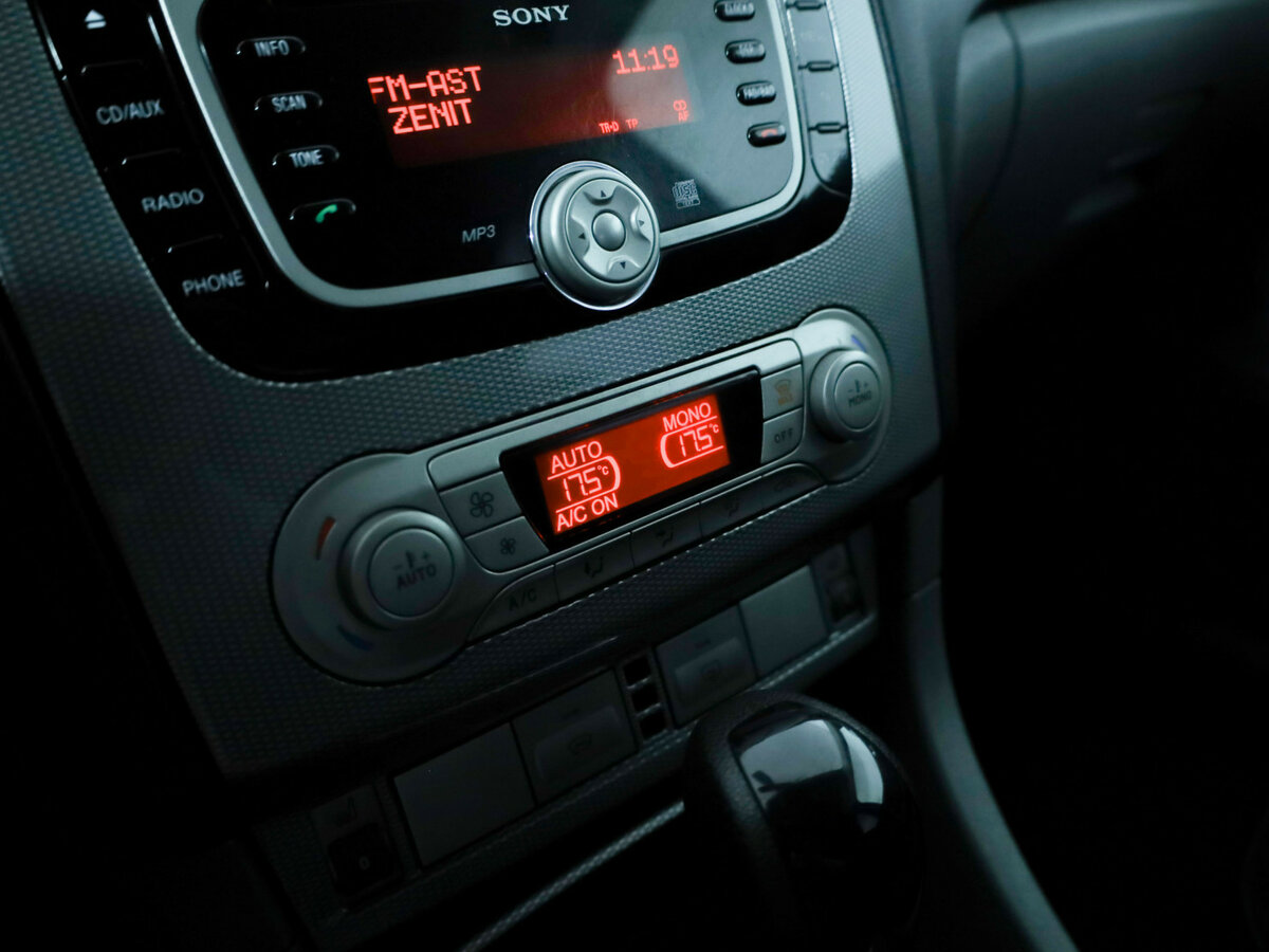 Купить Ford Focus с пробегом. Фото: #9