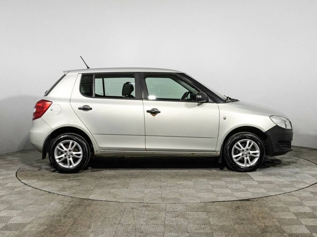 Купить Skoda Fabia с пробегом. Фото: #3