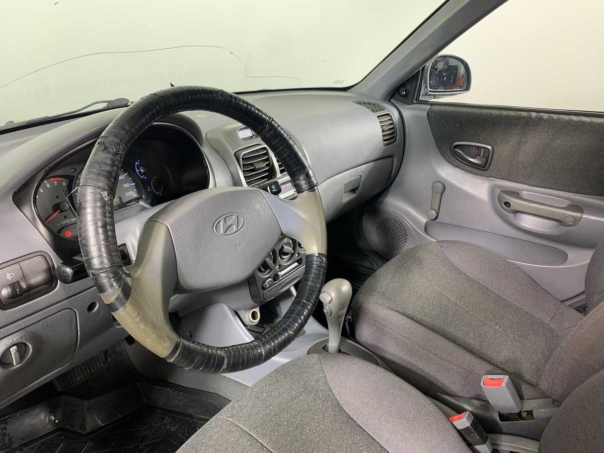 Купить Hyundai Accent с пробегом. Фото: #11