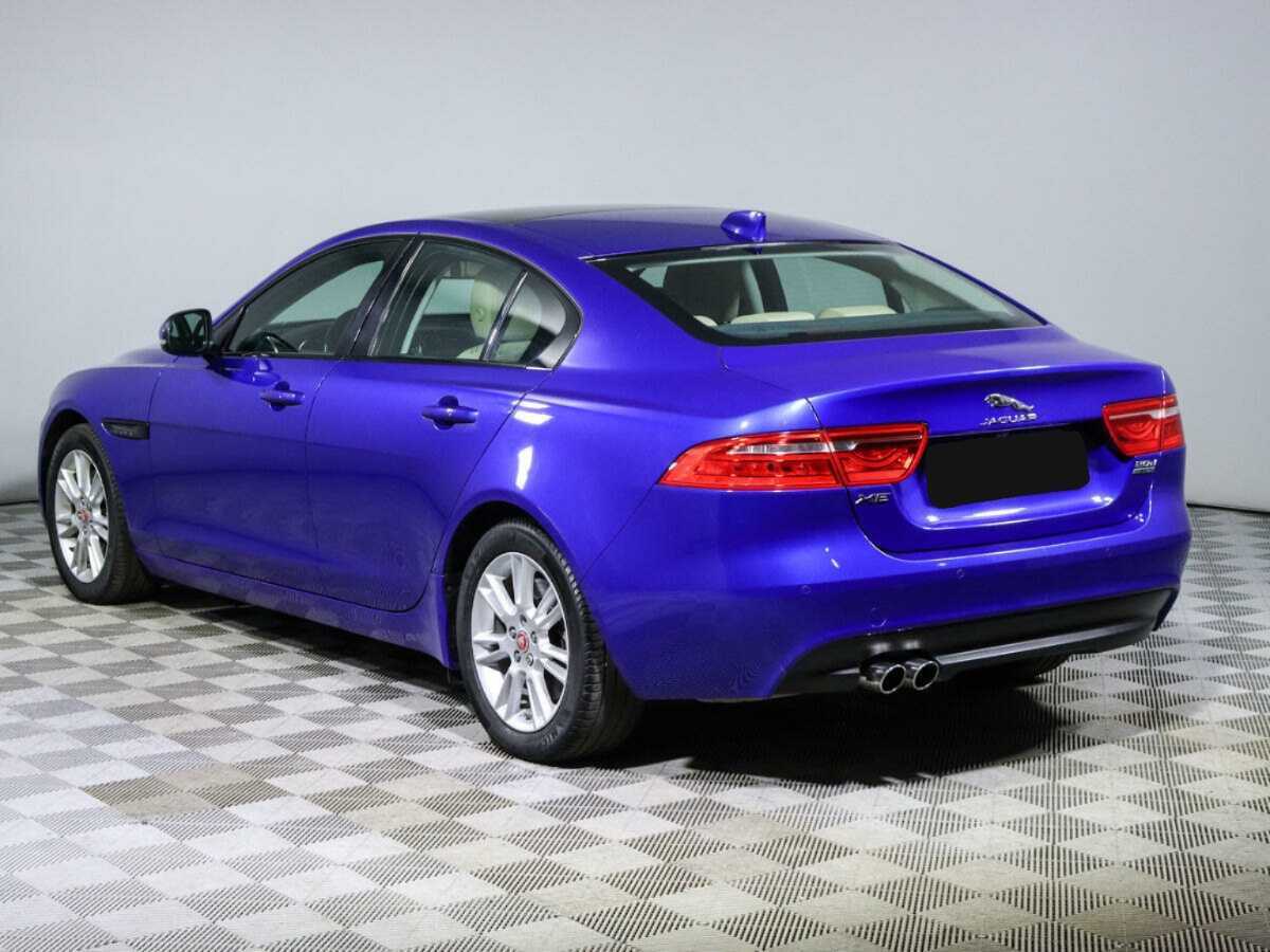 Купить Jaguar XE с пробегом. Фото: #6