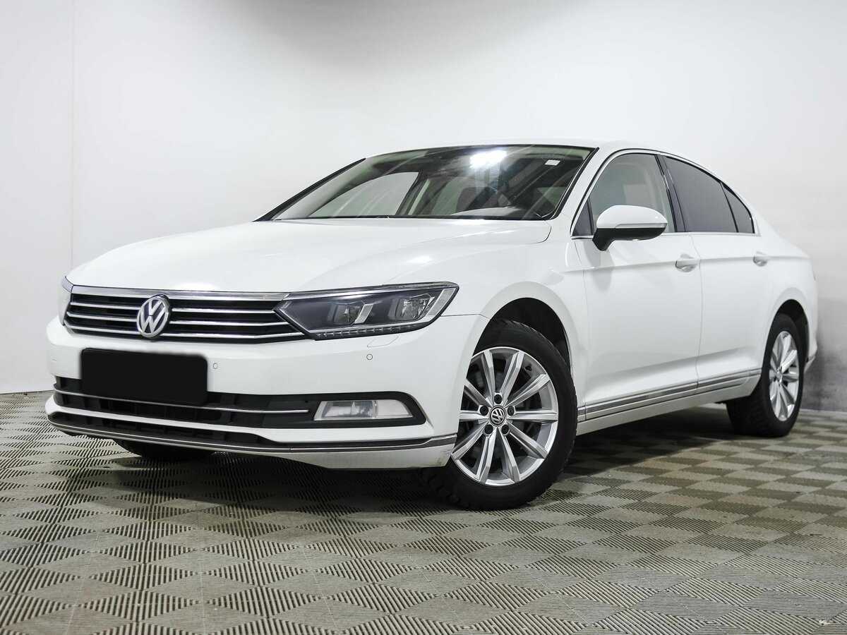Купить Volkswagen Passat с пробегом. Посмотреть фото