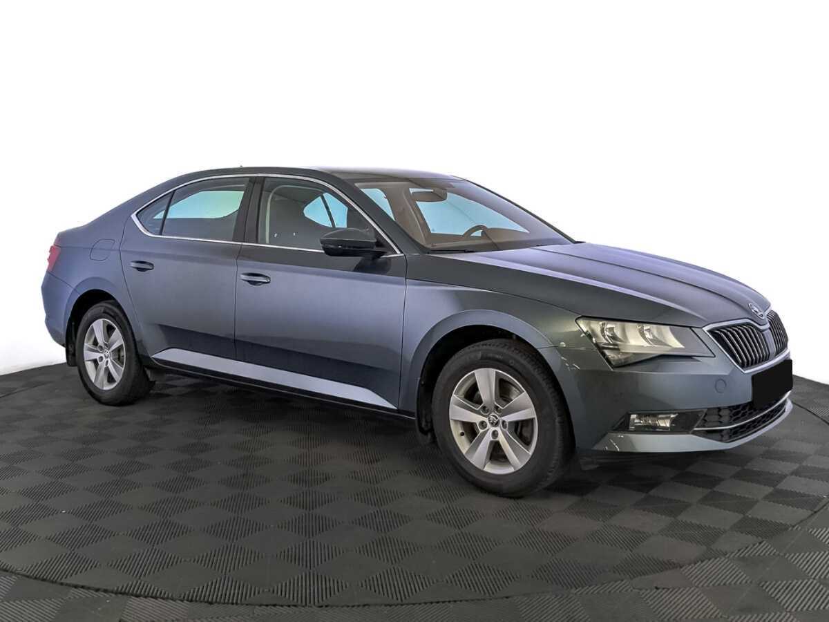 Купить Skoda Superb с пробегом. Фото: #2