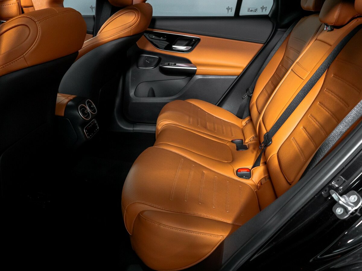Купить Mercedes-Benz GLC с пробегом. Фото: #9