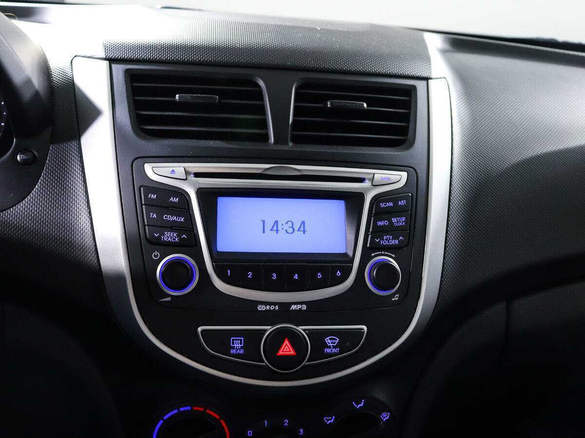 Купить Hyundai Solaris с пробегом. Фото: #13